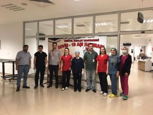 Bursa’da rekor kırıldı...Sağlıkçıların gece gündüz aşı nöbeti