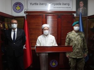 Diyanet İşleri Başkanı Erbaş, Kosova Türk Temsil Heyeti Başkanlığı’nı ziyaret etti