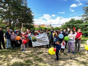 Kütahya Yeni Rotalar Kulübü, özel öğrencileri yalnız bırakmadı