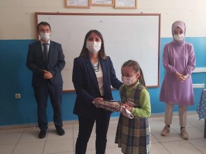 Başarılı öğrenciler ödüllendirildi