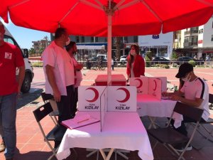 Aliağa’da AK Partili kadınlar kan bağışı etkinliği düzenledi