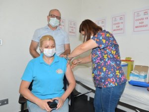 Antalya’da toplam aşı sayısı 1 milyon 400 bin 526’ya ulaştı