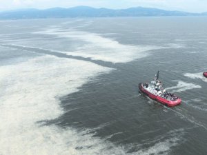 Müsilajla mücadele tüm hızıyla sürüyor