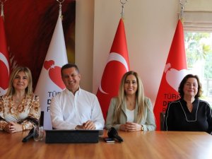 TDP Genel Başkanı Sarıgül: "Dr. Özlem Türeci ve Dr. Uğur Şahin’e devlet nişanı verelim"