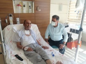 Milletvekili Fırat, hastanede babaların Babalar Günü’nü kutladı