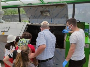 Minik öğrenciler yemek artıklarını gübre yaptı