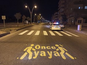 Mardin’de yaya geçitleri ve ikonlar belirginleştirildi