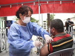 Belediye çalışanlarına Covid-19 aşısı