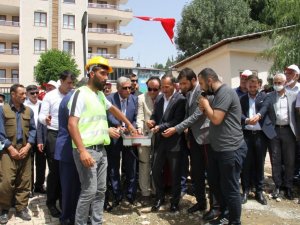 Şemdinli Belediyesi hizmet binasının temeli atıldı