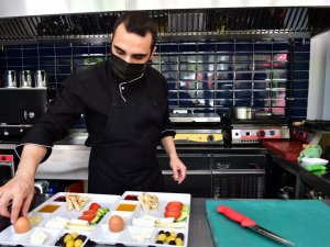 Büyük Kayaş Millet Kıraathanesi tamamlandı