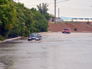 Günyüzü’nde kısa süreli şiddetli yağış