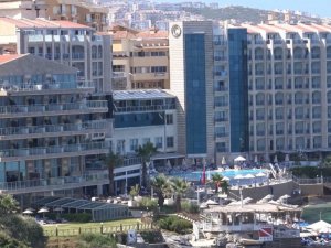 Kuşadalı turizmcilerin Rus turist sevinci