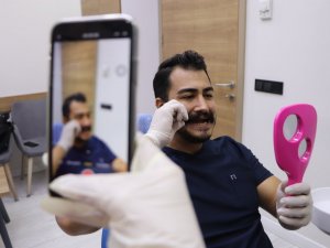 Diş hekimi ağrıyan 20’lik dişini kendi çekti