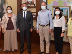 Çukurova Belediyesinden Sağlıklı Hayat Merkezine ulaşım desteği