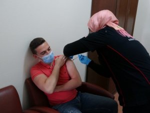 Isparta’da mobil aşı istasyonlarına yoğun ilgi