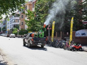 Tepebaşı’nda ilaçlama çalışmaları sürüyor