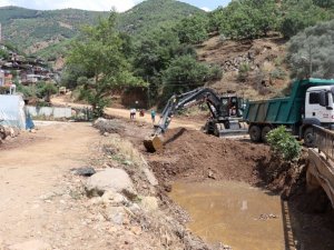 Nazilli’de afetin yaraları sarılıyor