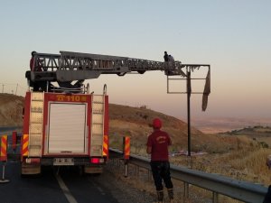 Hasuni Mağarası tabelası yenilendi