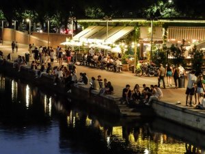 İtalya’da günlük vaka sayısı binin altında seyrediyor