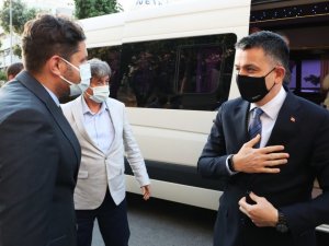 Bakan Pakdemirli, İzmir’de İl Sağlık Müdürlüğünü ziyaret etti