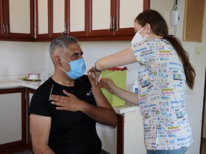 İzmit Belediyesi personelleri aşılarını oldu