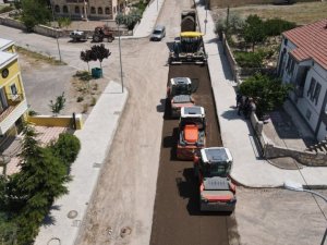 Mehmet Akif Ersoy Mahallesinde üç cadde sıcak asfalta kavuşuyor