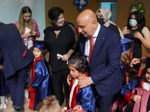 Keçiören’deki Kreş Adası ilk mezunlarını verdi