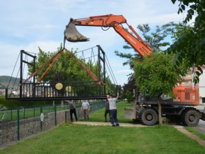 Kanal üzerindeki yaya köprüleri revize ediliyor