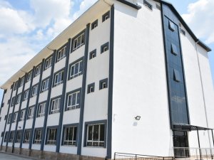 Buharkent Belediyesi tarafından yapılan Anadolu Lisesi’nin inşaatı tamamlandı