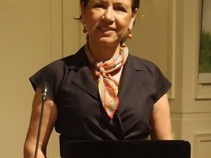 Telefon ve bilgisayar, skolyozun anlaşılamamasına sebep olabiliyor