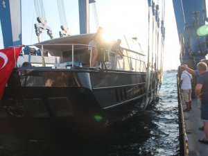 Bodrum yapımı lüks yat denize indirildi