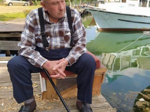 Balkondan düşen yaşlı adam hayatını kaybetti