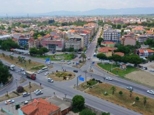 Saruhanlı kavşağında peyzaj düzenlemesi başladı