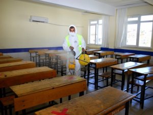 YKS öncesi okullar dezenfekte edidi
