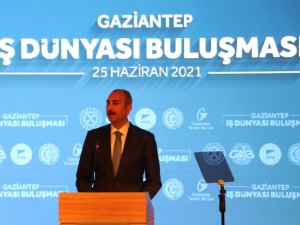 Adalet Bakanı Gül: “Sivil bir anayasa hepimizin ev ödevidir”