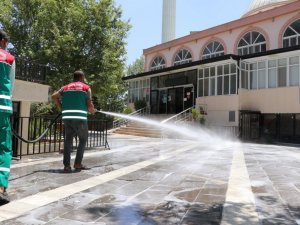 Şanlıurfa’da ibadethane temizliği
