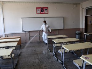 Söke Belediyesi YKS yapılacak okulları dezenfekte Etti