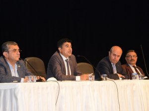 CHP milletvekili İlhan, muhtarlarla bir araya geldi