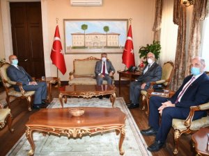 Vali Yazıcı: "Günlük vaka sayımız turistler dahil 100 civarı "