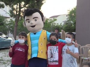 Uşak’ta gezici tiyatro yeniden izleyicilerle buluştu