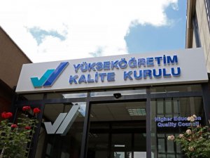 YÖKAK tarafından uygulanan ‘Kurumsal Akreditasyon Programı’ ile iki üniversiteye akreditasyon