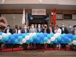 Akademisyenlerin hizmet verdiği ilk aile sağlığı merkezi açıldı