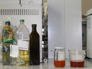 Gıda laboratuvarında akıl almaz tepsitler: “Tavuk dönerin içinden bağırsak çıkabiliyor”