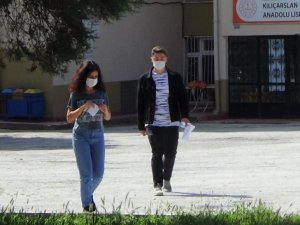 2 dakika geç kalınca sınava giremediler