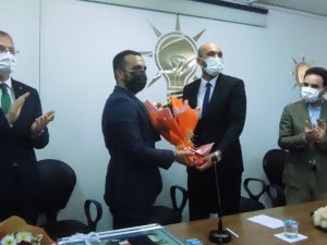 AK Parti Kütahya İl Gençlik Kolları’nda Usame Doğan görevi devraldı