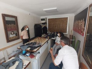 Ahşap minyatür sanatı tutkusu oldu