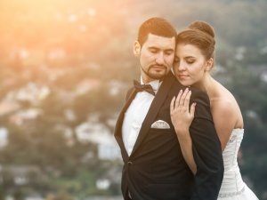 Uzmanlara göre düğünden 1 ay önce saç ekimi yaptırılabilir