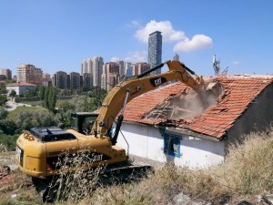 Çankaya’da gecekondu yıkımları devam ediyor