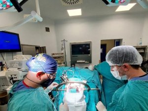 8 yıldır mücadele ettiği hastalıktan uyanıkken olduğu ameliyatla kurtuldu