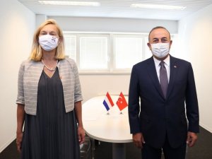 Bakan Çavuşoğlu, Hollandalı ve Avusturyalı mevkidaşları ile bir araya geldi